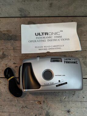 Ultronic Panoramic 35mm Focus-Free Film Camera With Instruction Manual new